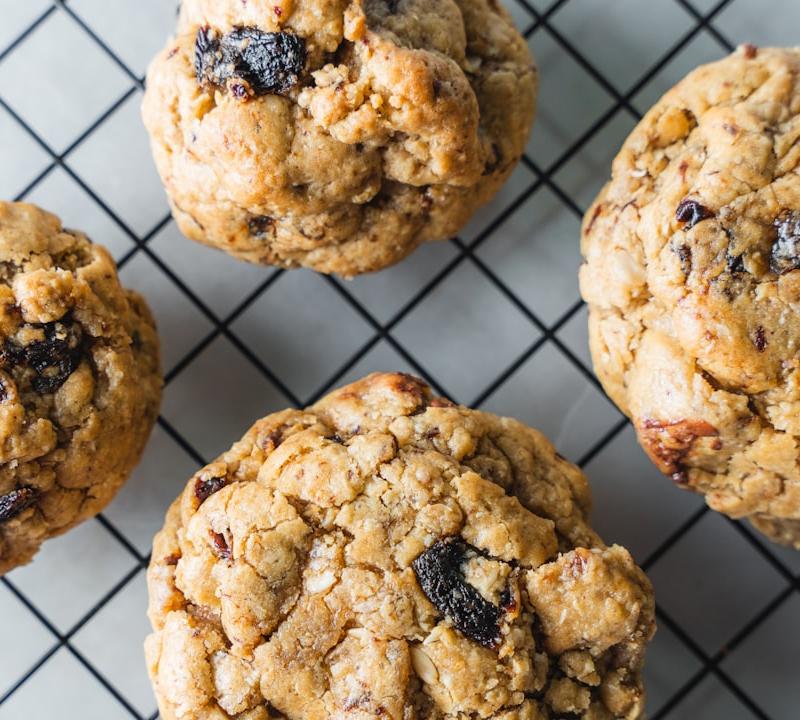 No-Bake Oatmeal Raisin Bites