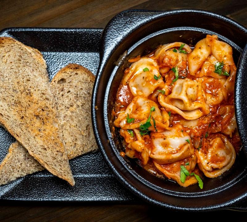 Cheesy Ravioli with Marinara & Toast