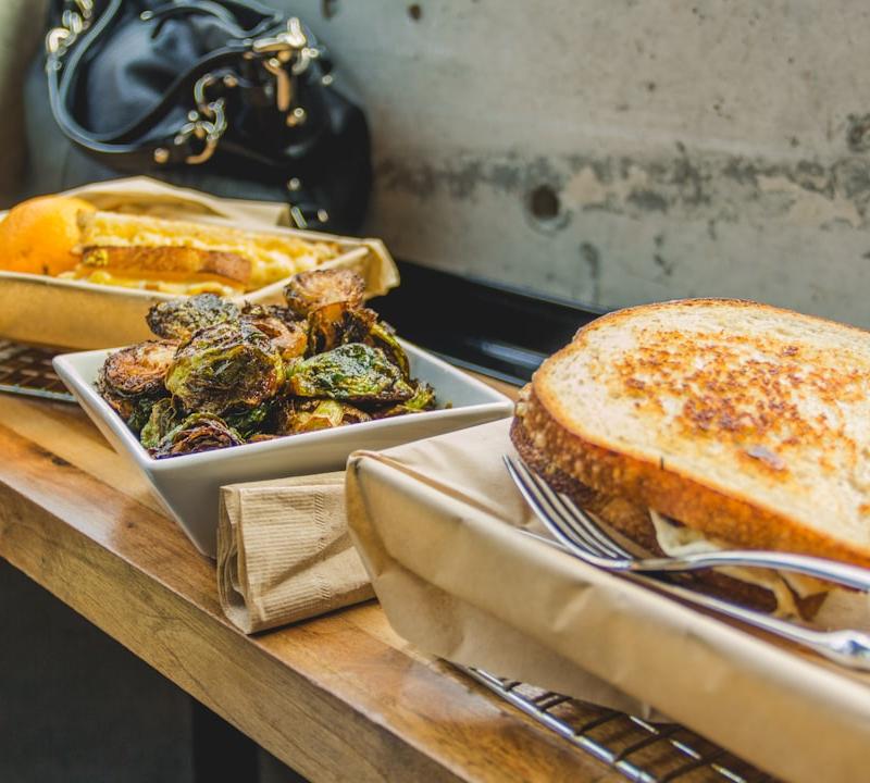 Mac & Cheese Grilled Cheese