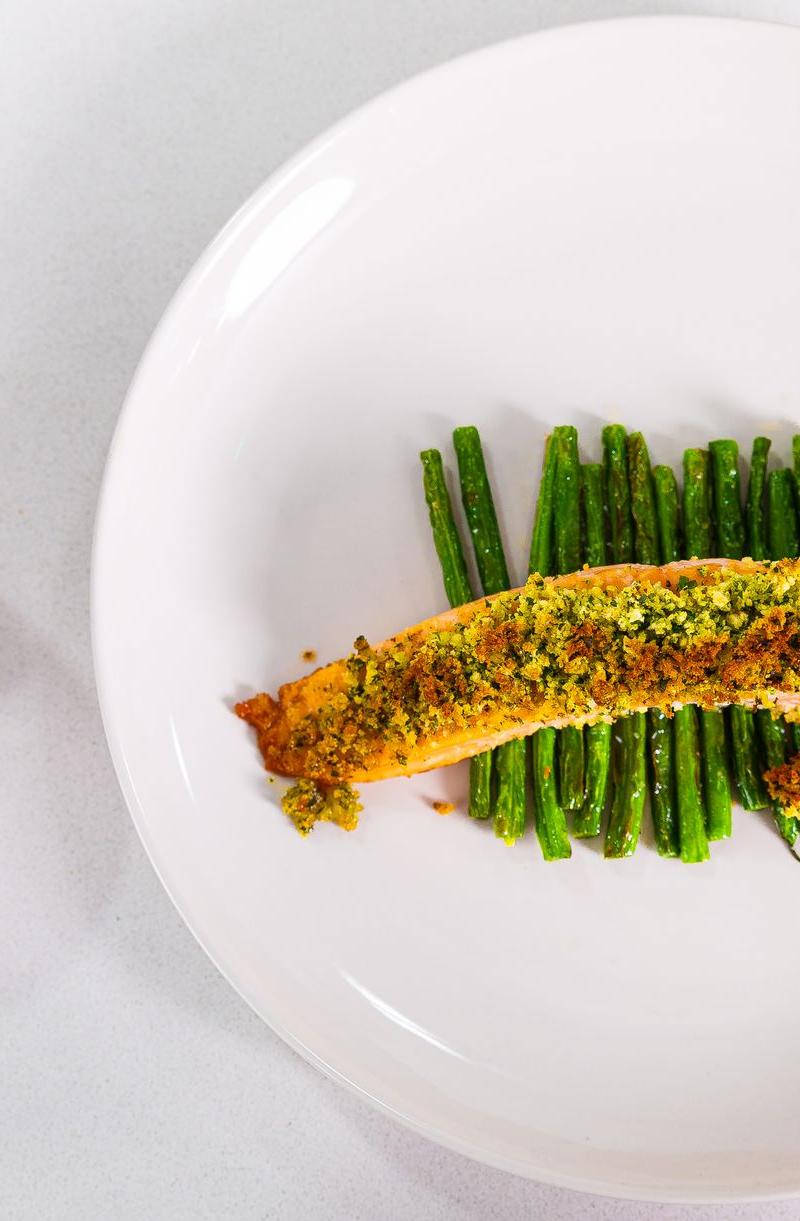 Pistachio Crusted Salmon with Green Beans