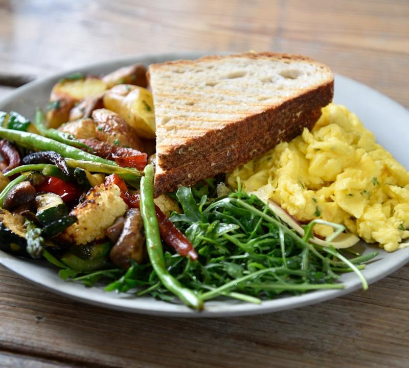 Creamy Scrambled Eggs with Chives