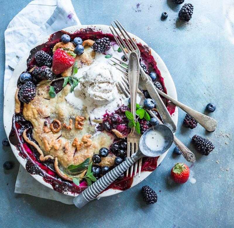 20-Min Skillet Berry Cobbler