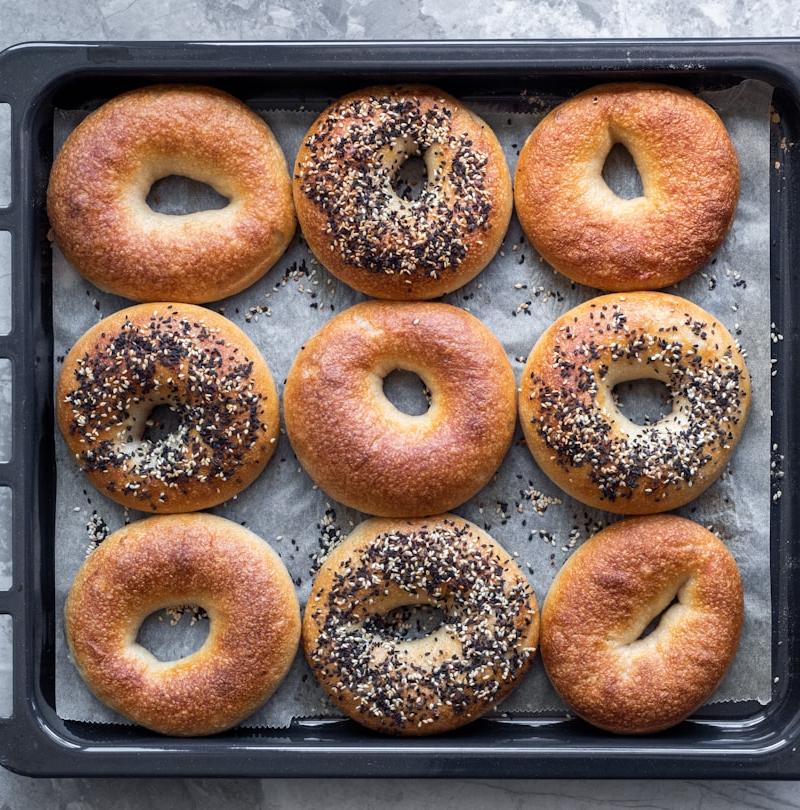 2-Ingredient Greek Yogurt Bagels