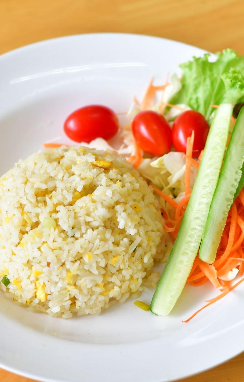 10-Min Egg Fried Rice with Crispy Veg