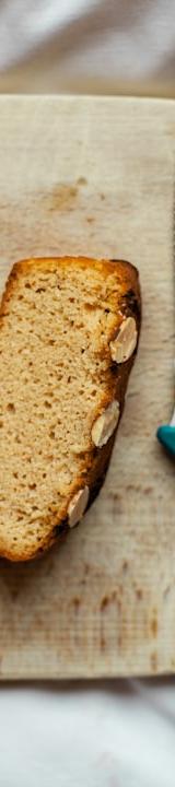 25-Min Marzipan Almond Cake