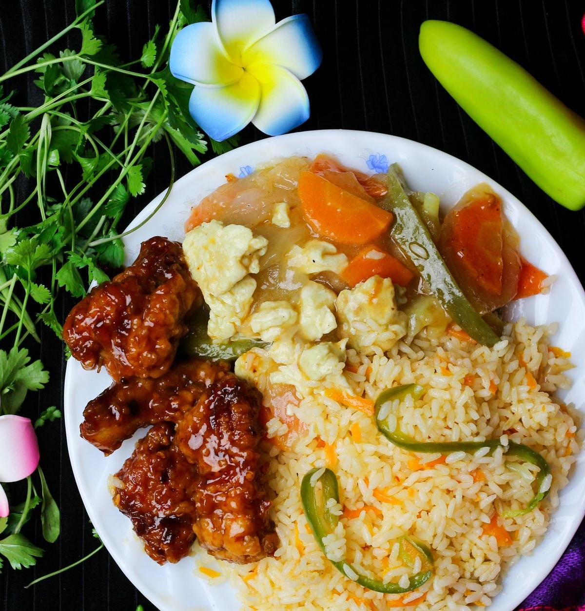 Sweet Chili Wings with Fried Rice