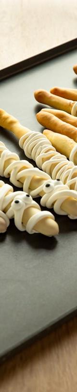 White Chocolate Pretzel Bites