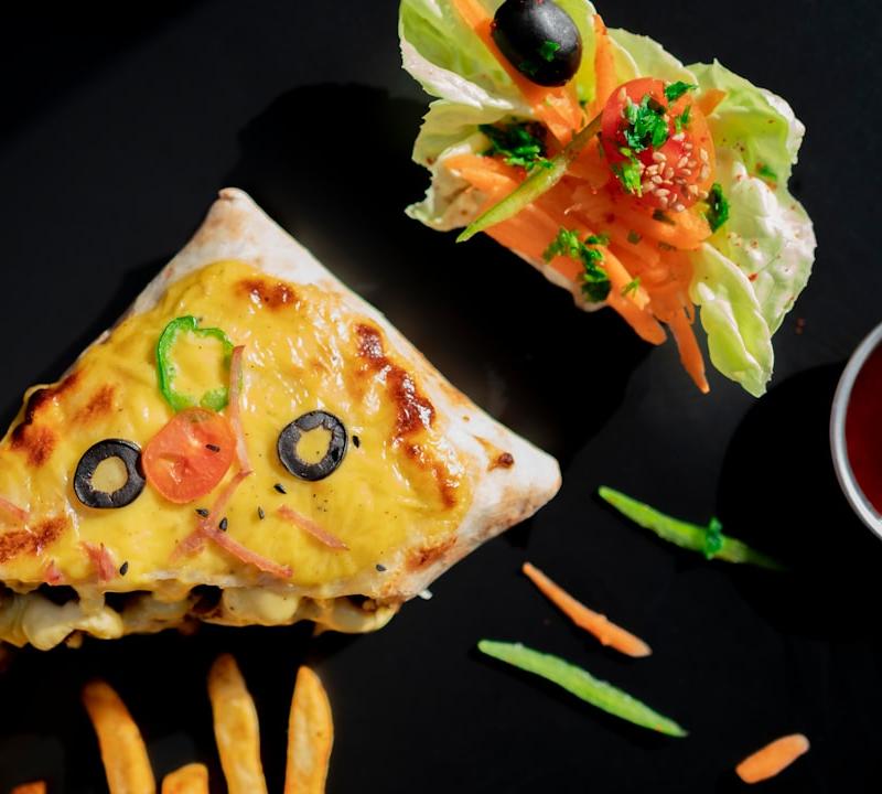 Crispy Cheese & Spinach Quesadilla