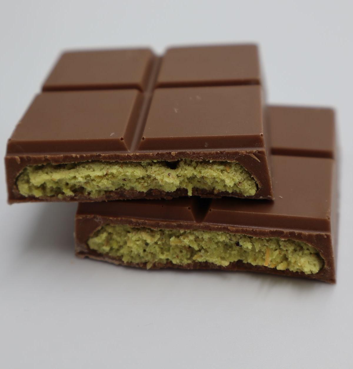 15-Min Pistachio Chocolate Kataifi Bark