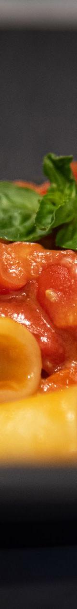 10-Minute Garlic Marinara