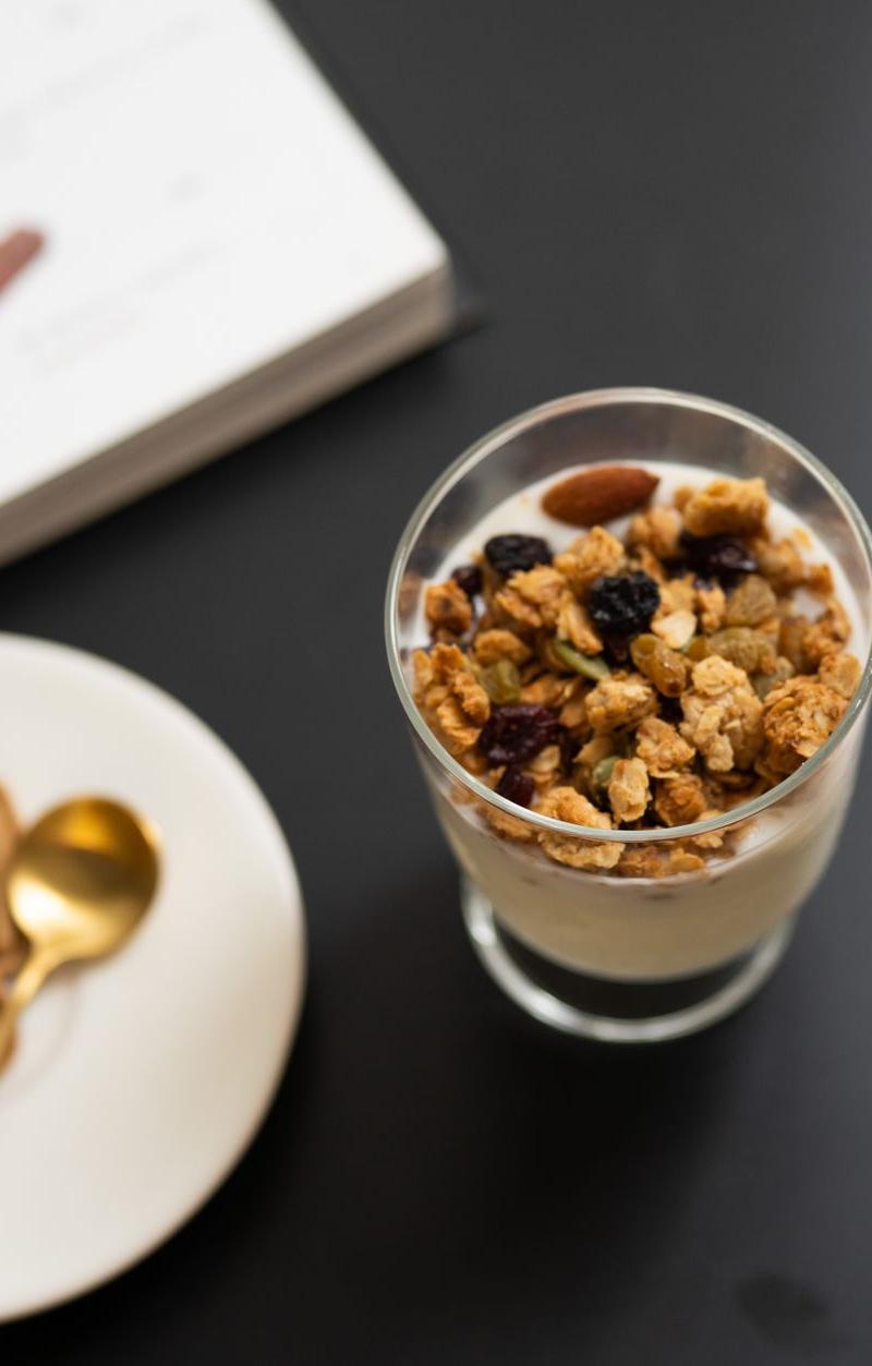 Speculoos Honey Yogurt Parfait