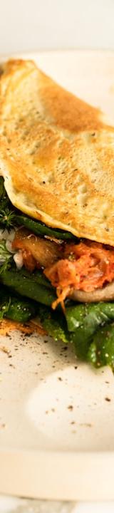 10-Minute Veggie Omelet with Hummus