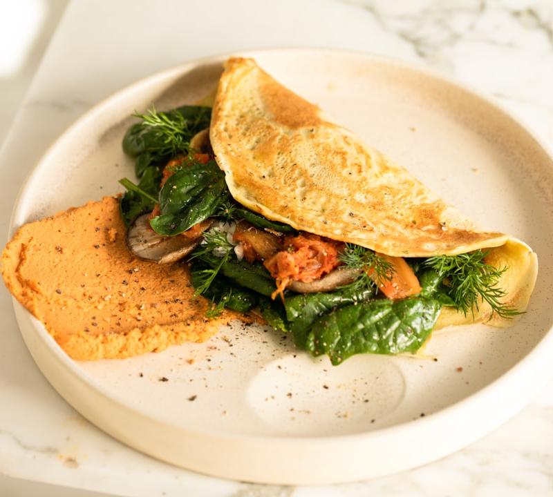 10-Minute Veggie Omelet with Hummus